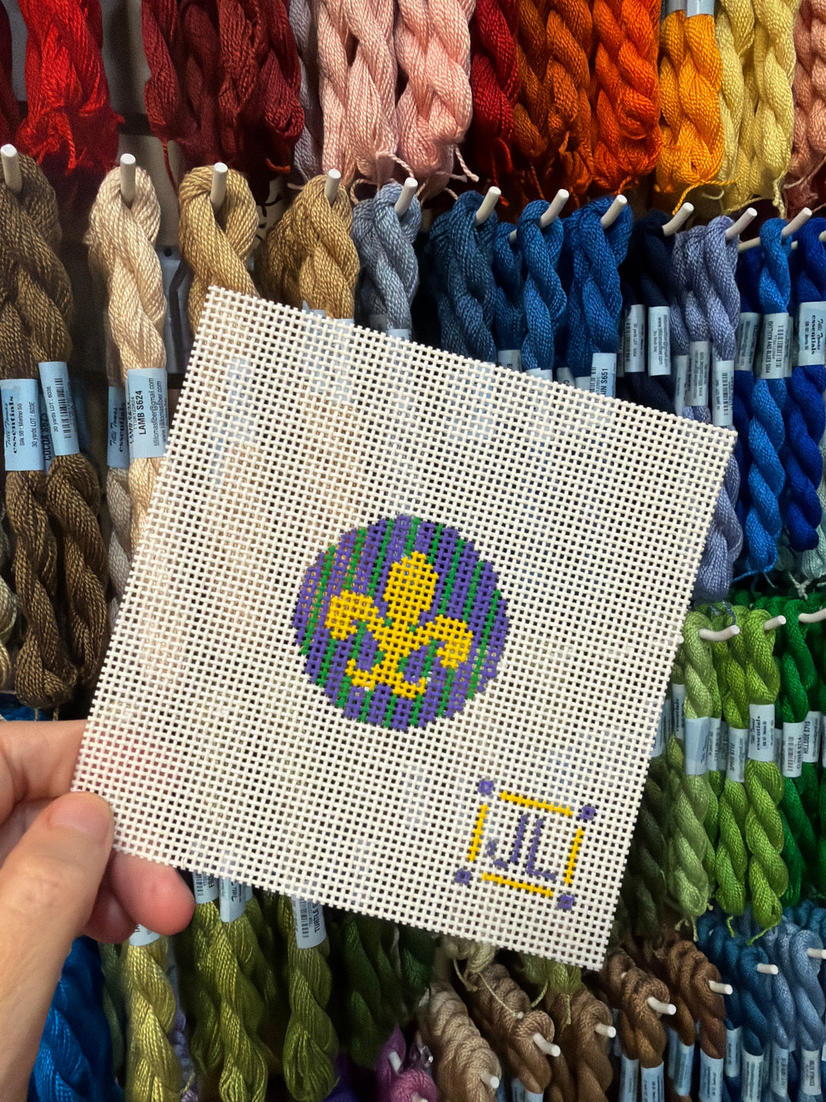 Fleur de Lis Mini with Stripes Round Canvas