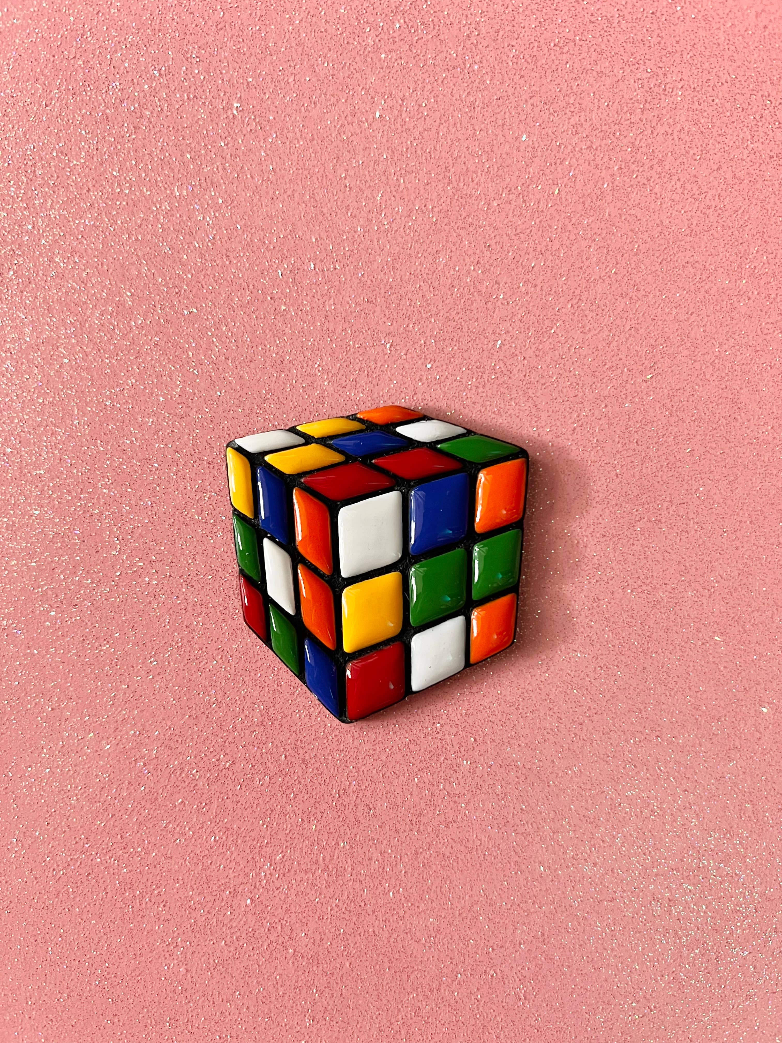 Retro Rubik's Cube Needle Minder
