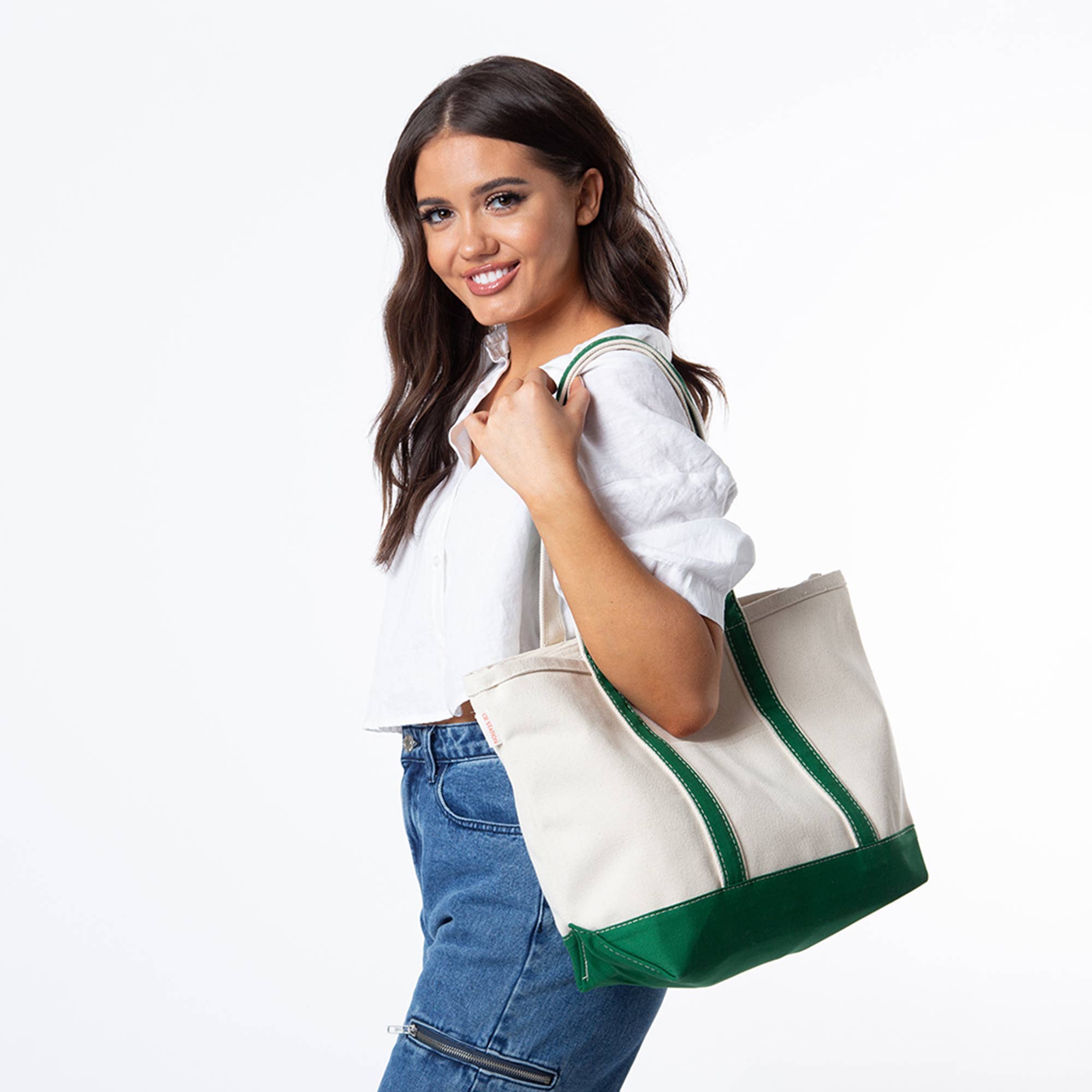 Pockets Medium Classic Tote: Navy